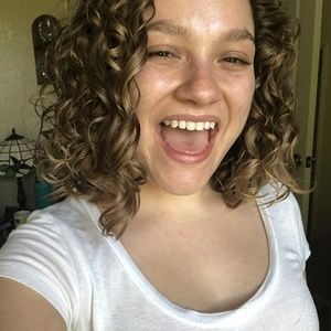 Meet your Posher, Bailey